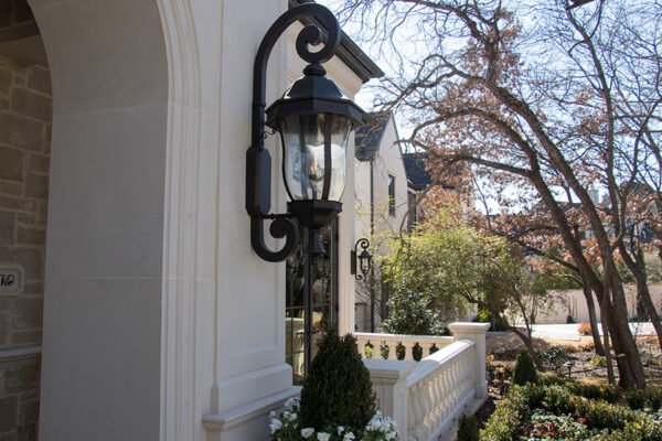 drake-residence-classic-steel-custom-outdoor-lifghting-architectural-doors-railings-winecellar-(64)