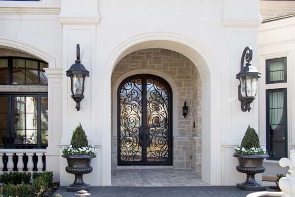 drake-residence-classic-steel-custom-outdoor-lifghting-architectural-doors-railings-winecellar-(79)